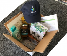 Jewish celebration gourmet kosher gift, Israel box subscription, with Dead Sea cosmetics