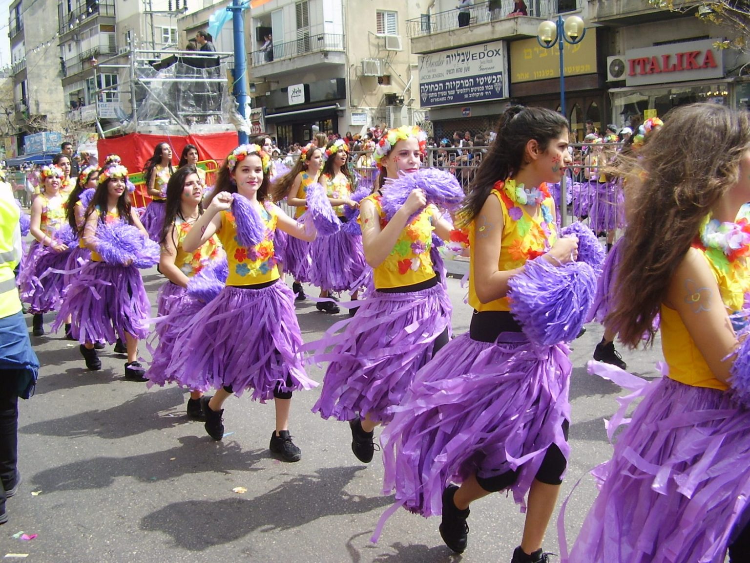 Why Jews Wear Masks on Purim? • Lev Haolam