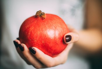 9 Benefits of Israeli Pomegranate Seed Oil