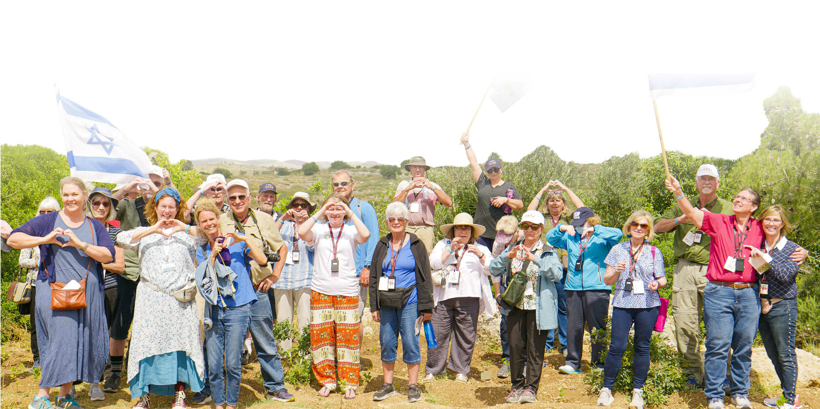 Lev HaOlam monthly box display