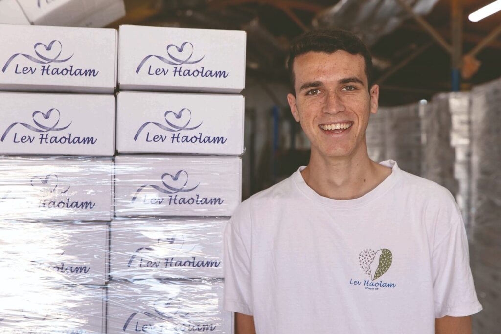 Israeli artisan crafting a gift for Lev Haolam