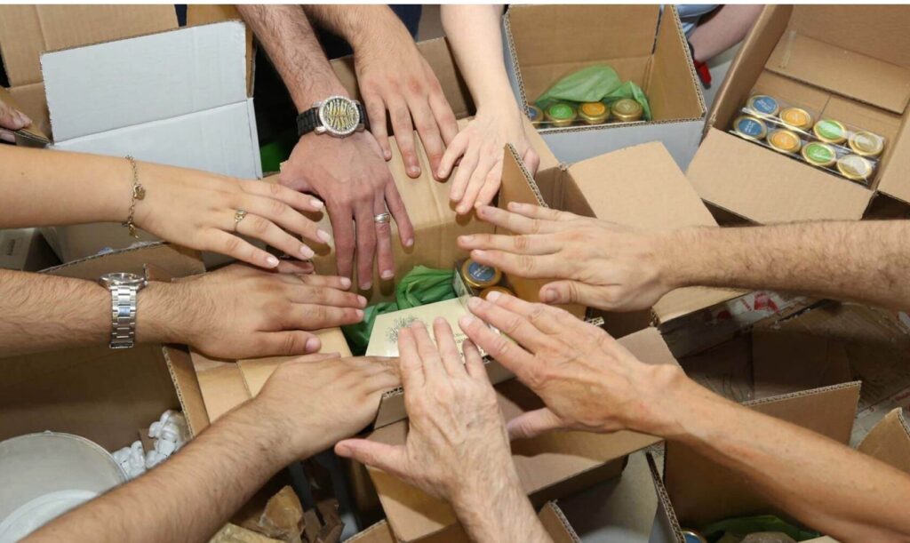 Selected kosher gifts from Israeli artisans