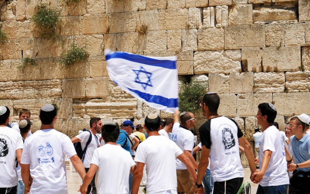 People praying at the Western Wall on Jerusalem Day
