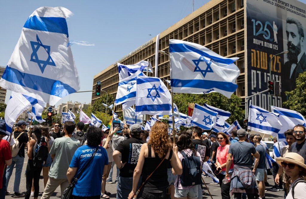 Lively street performance in Tel Aviv's main square