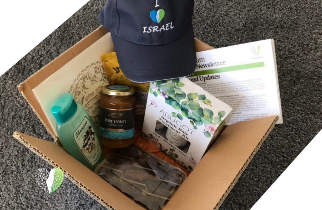 Lev Haolam box with assorted products